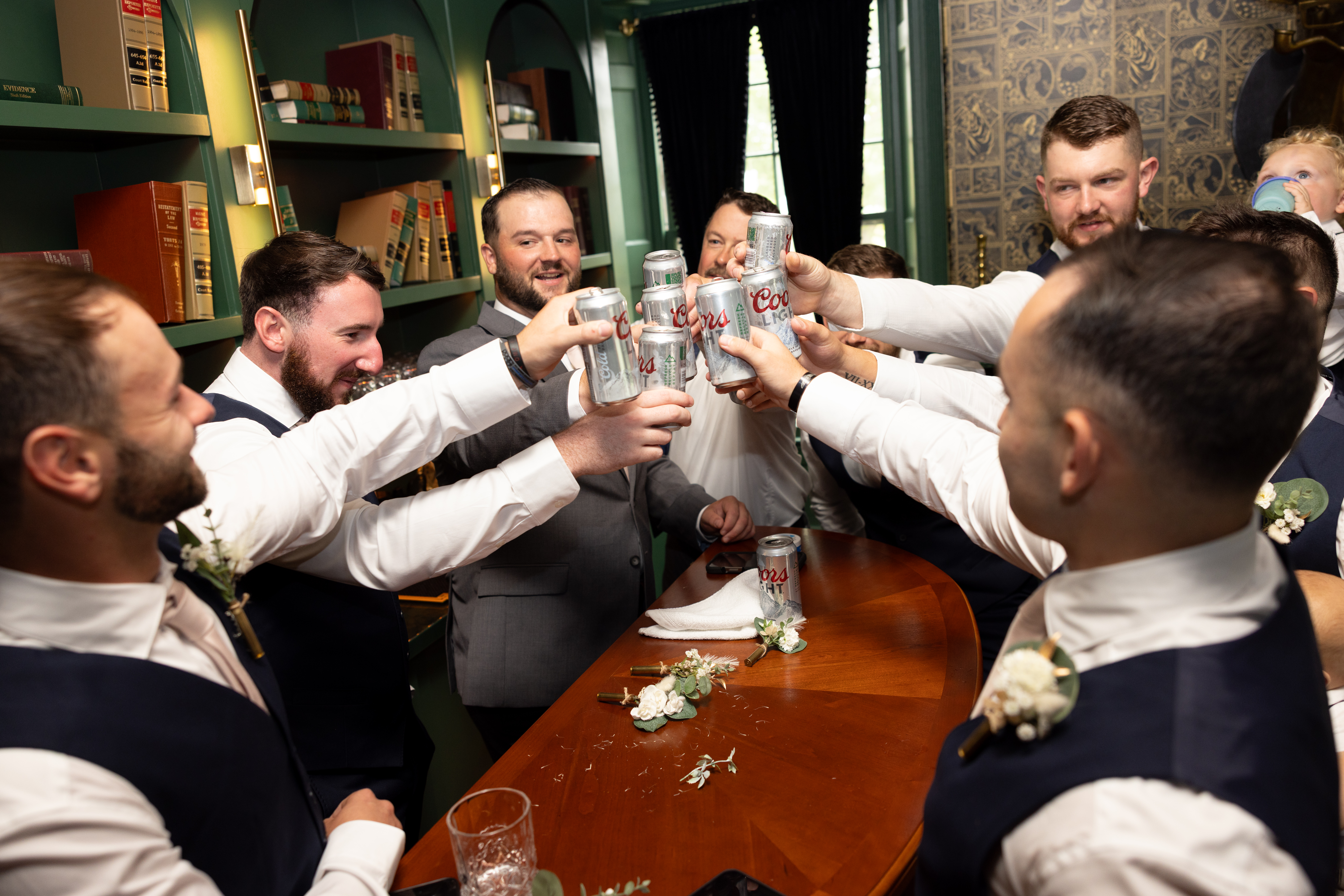 pose Mackenzie & Nick<br />
Whitney Farm Estate<br />
Phot cred: Sarah Ganon Photography